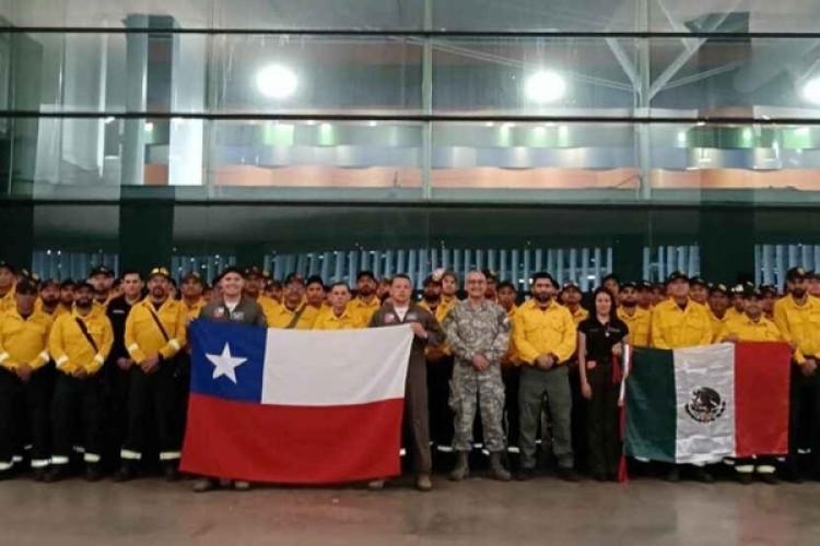 Mexico sends contingent to fight fires in Chile