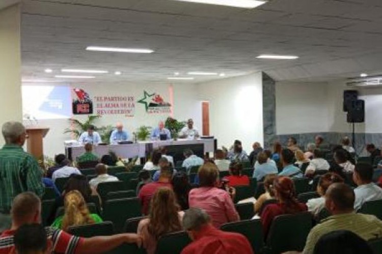 Encabeza Díaz-Canel análisis partidista en Las Tunas y Camagüey