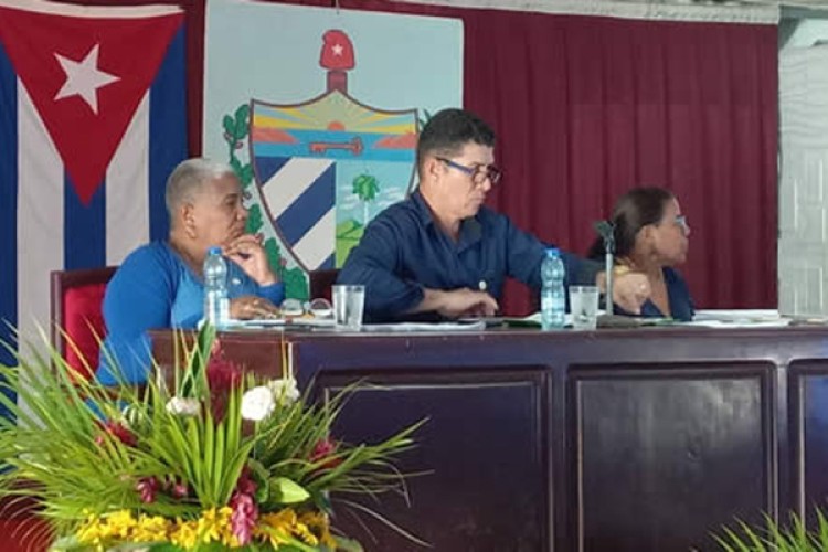 Analizan delegados nueviteros principales problemáticas de la comunidad