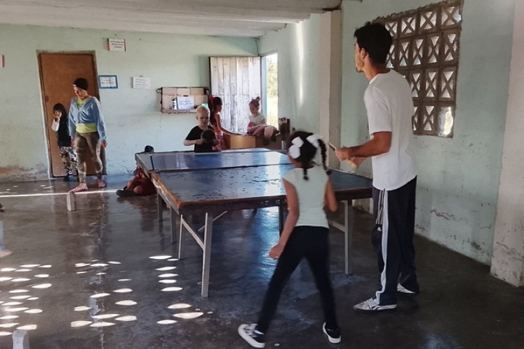 En la escuela primaria Rafael Morales se practica el tenis de mesa (+ Fotos y Post)