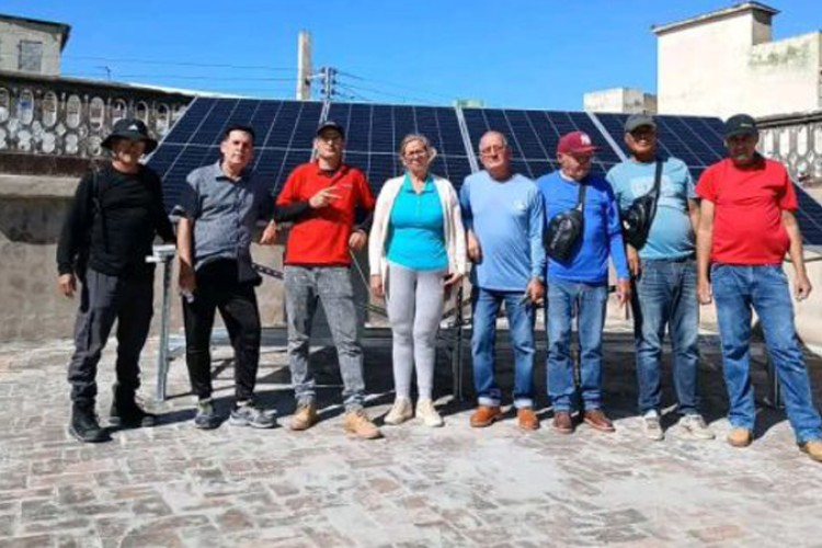 Instalación de sistemas fotovoltaicos en Villa Clara: Un país con la energía del Sol