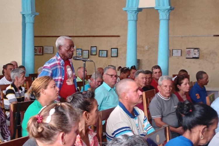 Delegados del Poder Popular en Guáimaro debaten asuntos de impacto local (+ Fotos)
