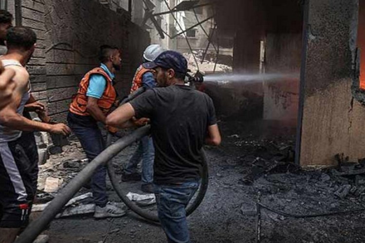 Israel bombardea Gaza y lanza redada en Cisjordania