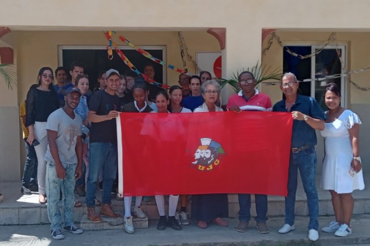 De cumpleaños la radio del pueblo (+Fotos)