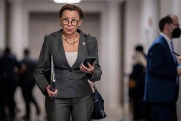 Presentaron Resolución de Poderes de Guerra para impedir intervención estadounidense en Cuba 