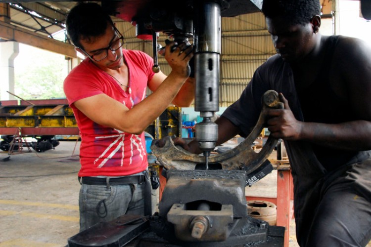 Trabajadores de Camagüey aportan con ciencia e innovación