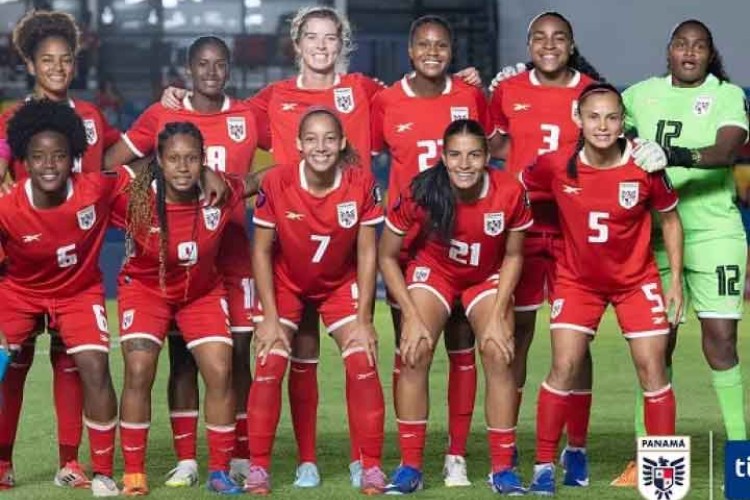 Fútbol femenino de Panamá mantiene vivo sueño mundialista