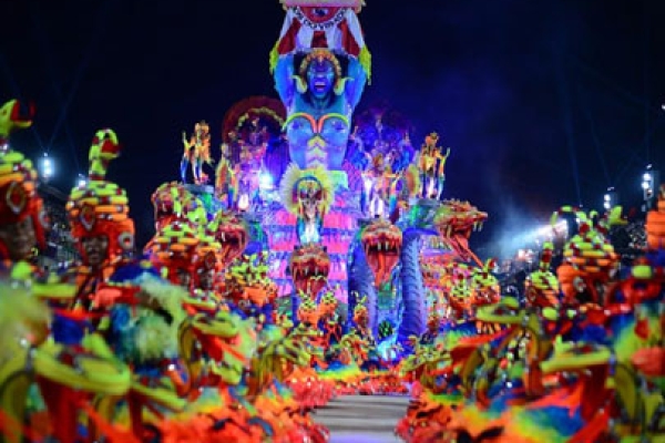 Escuela de samba Viradouro ganó Carnaval de Río de Janeiro