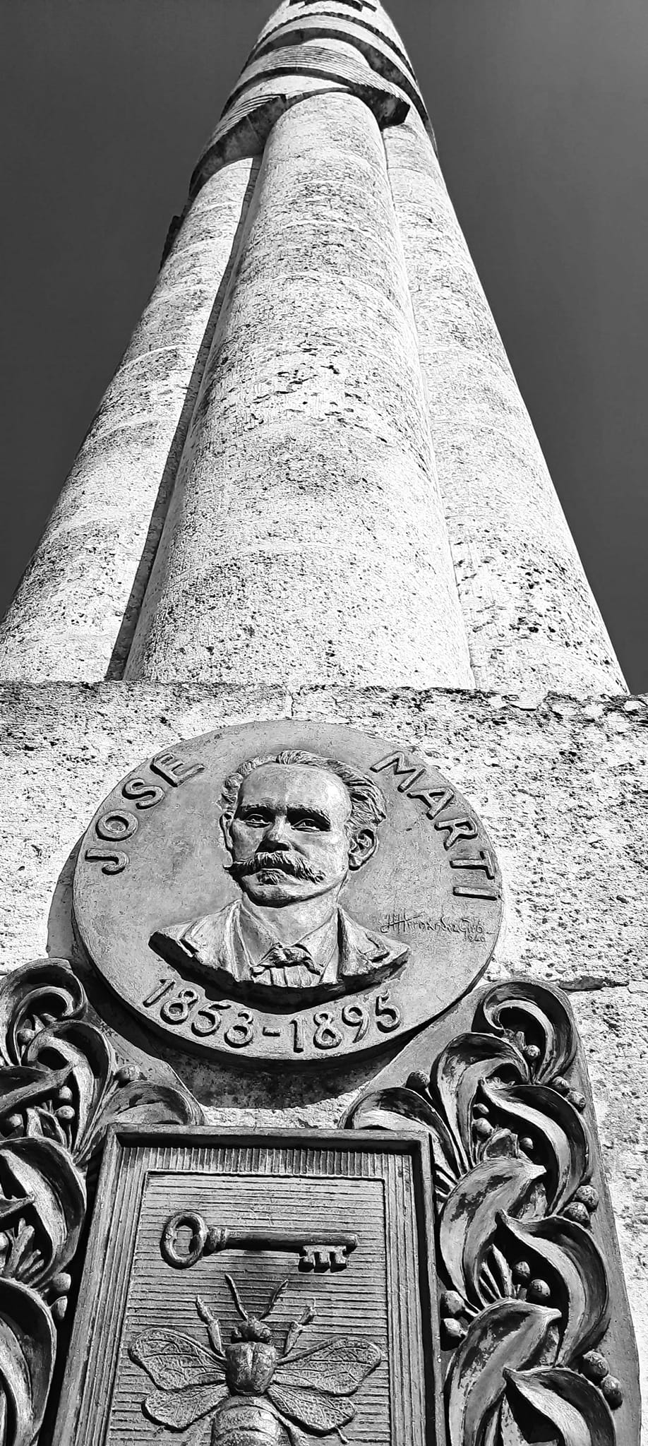 Obelisco erigido en Guáimaro en honor de los contituyentes de 1869.