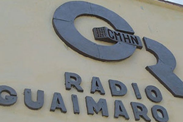 Logo de la emisora municipal Radio Guáimaro.