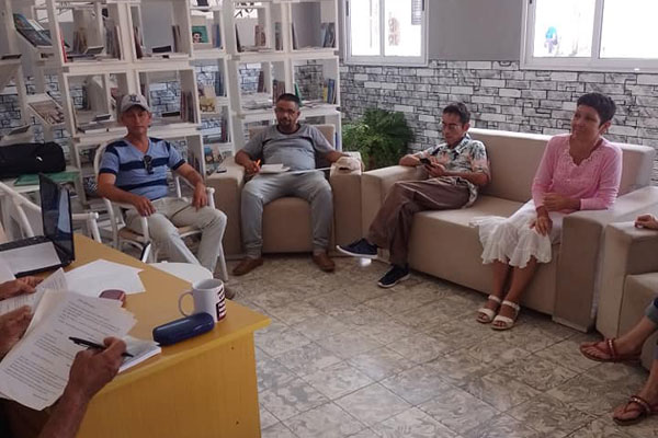 Escritores intergrantes del Taller Literario Municipal Pablo de la Torriente Brau