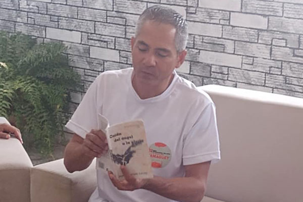 Escritores intergrantes del Taller Literario Municipal Pablo de la Torriente Brau