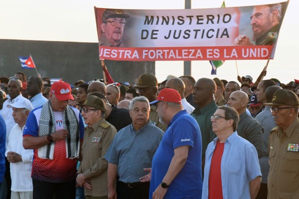 Presiden Raúl Castro y Díaz-Canel concentración por 1 de mayo en Cuba (+Foto)