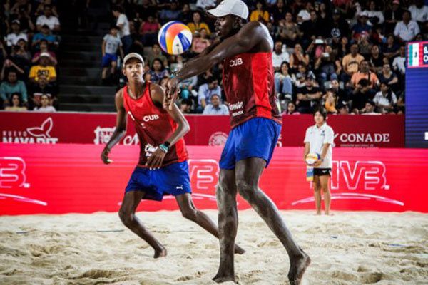 1 Noslen Diaz y Jorge Luis 