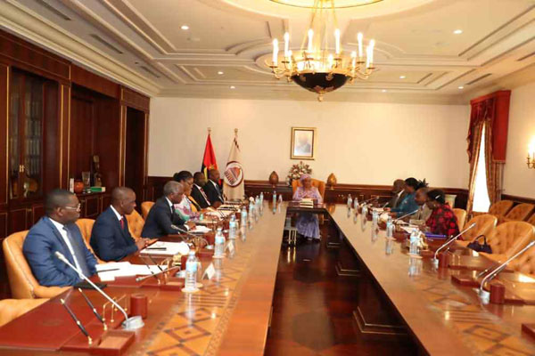 angola parlamento 1