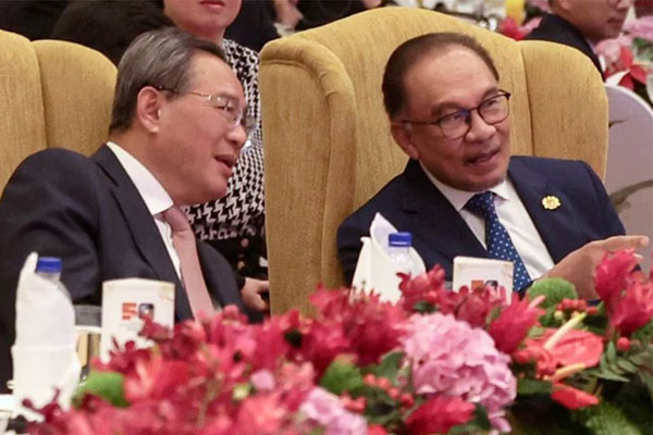 Li Qiang y Anwar Ibrahim 1