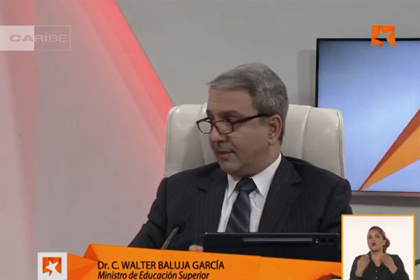 Walter Baluja Mesa Redonda 