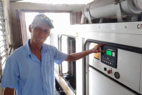 1 grupo electrogeno hospita