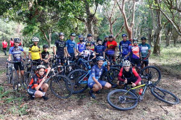 25 MTB Botanico Grupo
