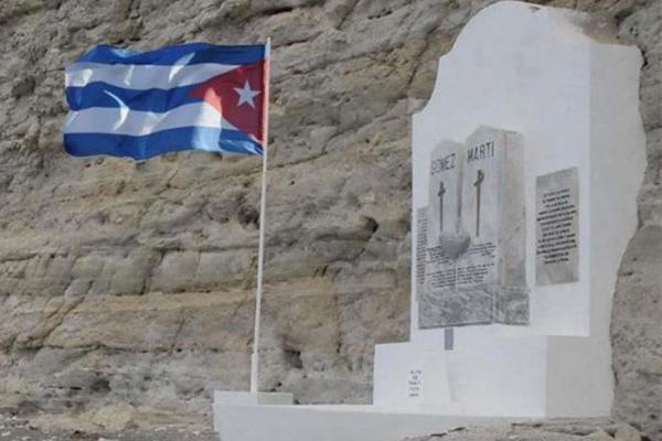 0411 cuba monumento playita