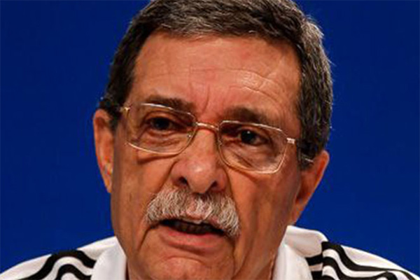 ixA6 80813517 0514 oisio