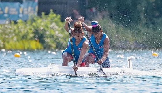 24.  C2 Yarisleidis Cirilo y Yinnoly López.