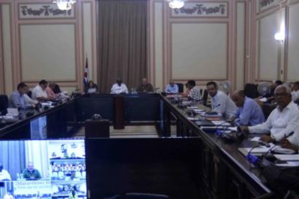 Consejo de Estado examinó implementación del Programa de Gobierno para corregir distorsiones y reimpulsar la economía, y otros temas de la agenda nacional
