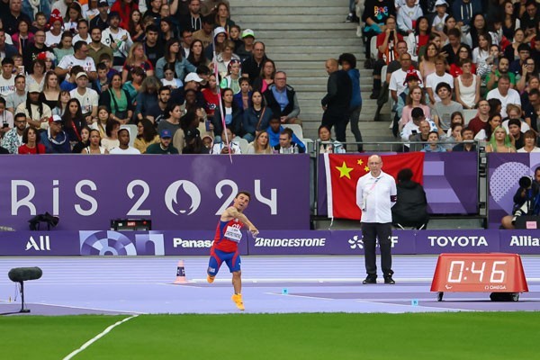 P 07 ATL Ever Castro large large