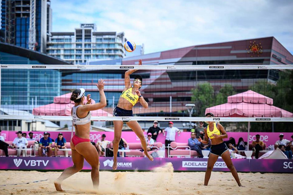 BRASIL Thamela Coradello Vi