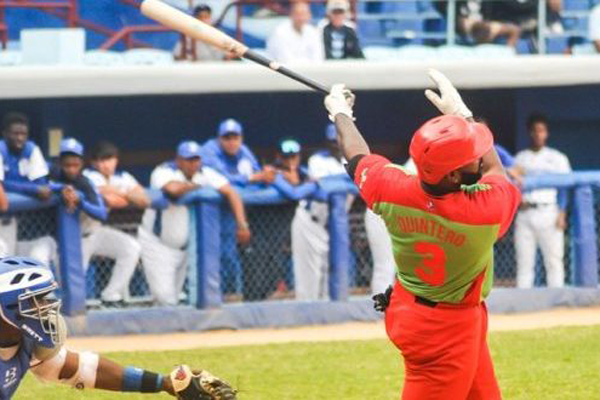 beisbol1 e1764041233786