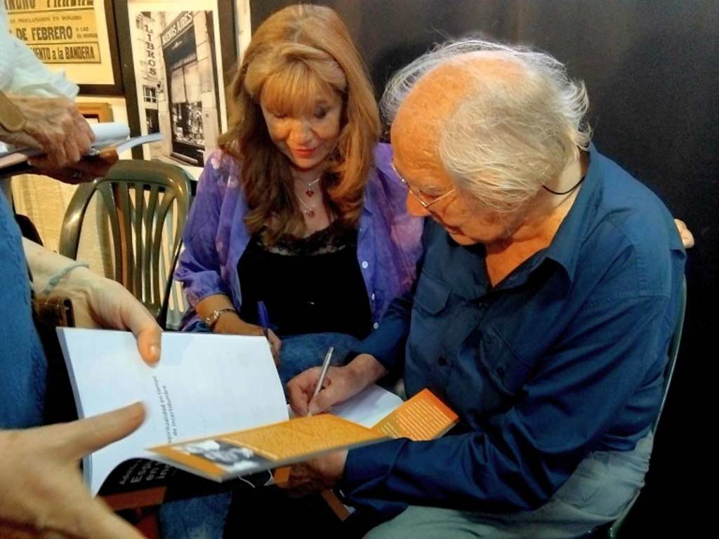 Perez Esquivel Presenta Libro2