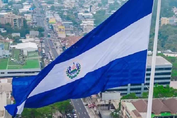 Bandera Salvador 1
