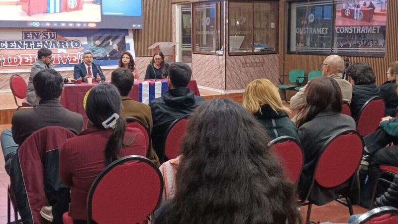  Discussions held in Chile on Fidel and Youth: a legacy for the future
