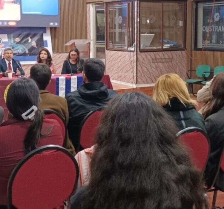 Disertan en Chile sobre Fidel y la Juventud: legado para el futuro