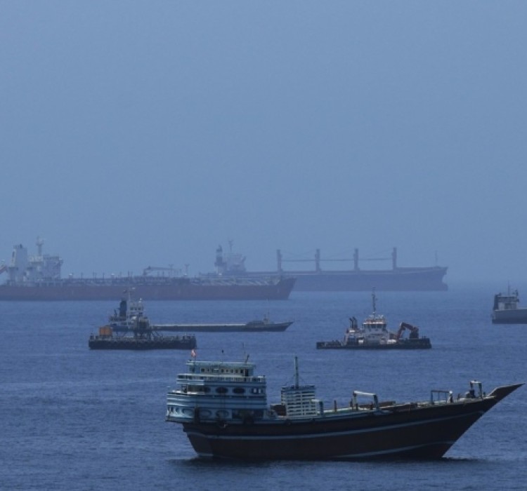 Estados Unidos cambia de estrategia y ataca por primera vez buques cisterna iraníes