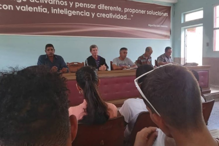 Intercambian autoridades guaimareñas con estudiantes universitarios (+Audio y Fotos)